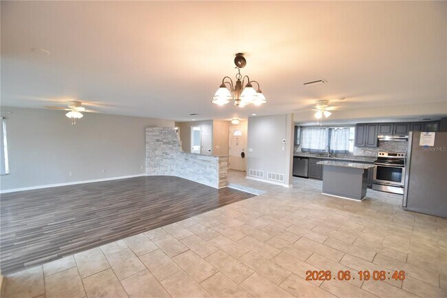 Building Photo - 3273 Harbor Lake Dr