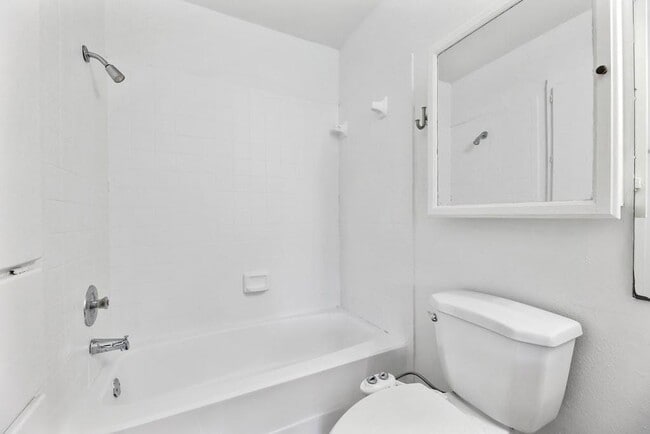 Building Photo - 7601 Woodstone Cove