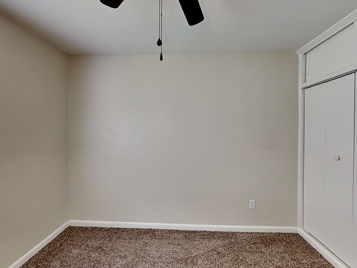 Building Photo - 408 Eastway Dr