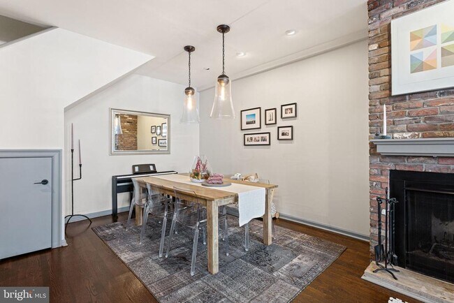 Building Photo - 3 Willings Alley