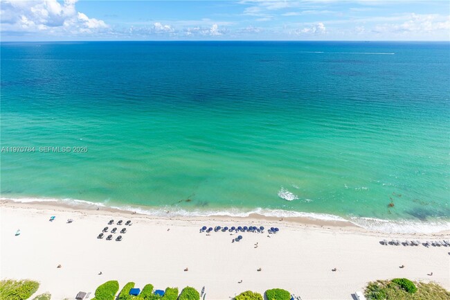 Building Photo - 17121 Collins Ave