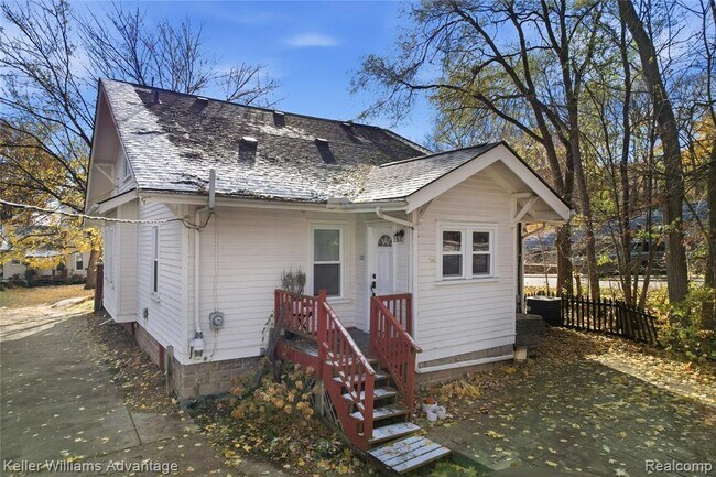 Building Photo - 101 Base Line Rd