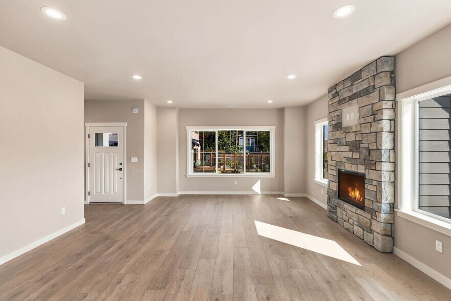 Livingroom - 695 3rd Street