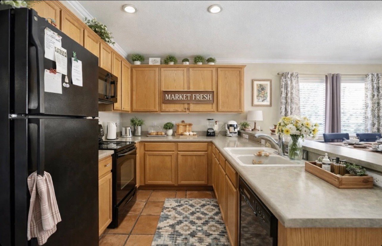 Building Photo - 7825 W San Miguel Ave