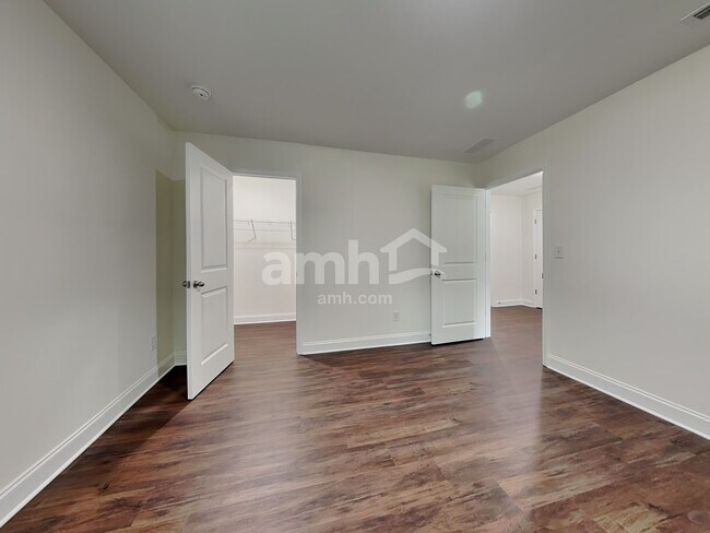 Building Photo - 14026 Belle Mont Dr