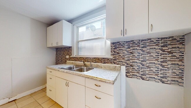 Building Photo - 3523 Walton Ave