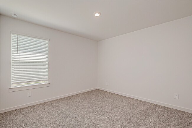 Building Photo - 6108 Artwood Fls Dr