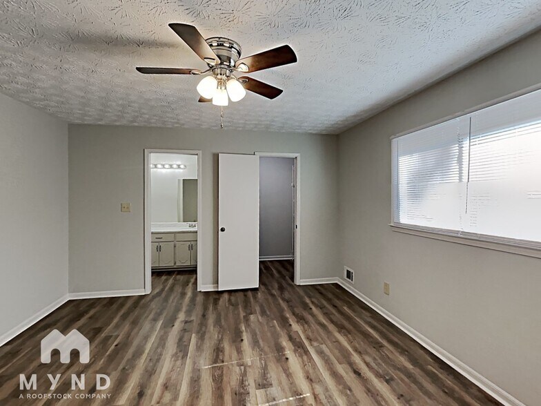 Building Photo - 610 Ponderosa Ct