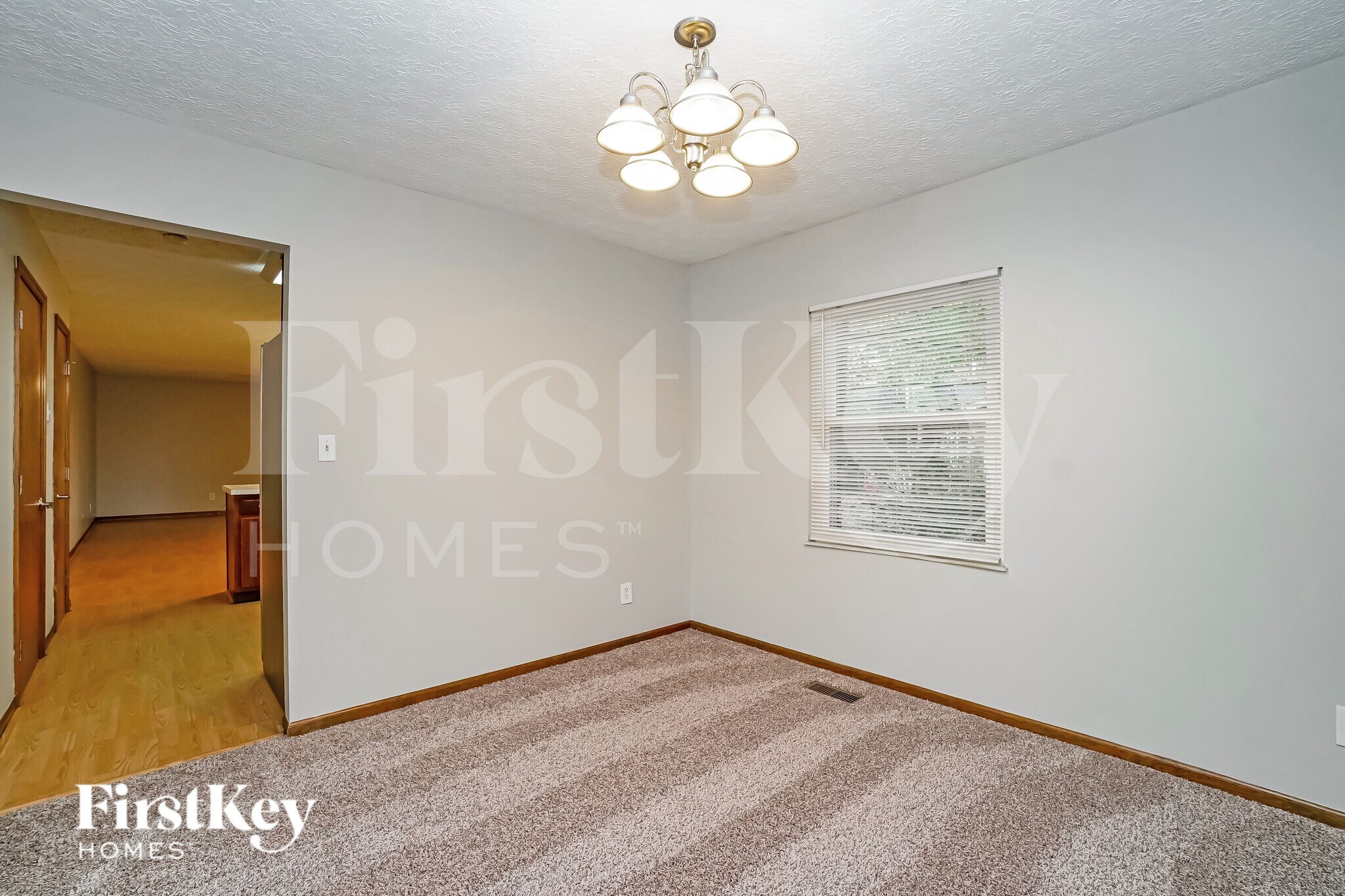 Building Photo - 819 Lindenhaven Ct