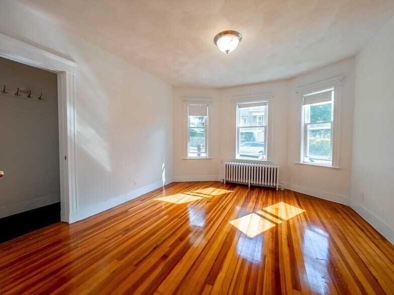 Building Photo - 24 Montvale St