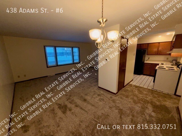 Building Photo - 438 Adams St