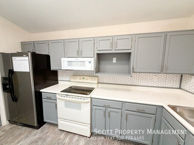 Building Photo - 6424 W Becker Ln