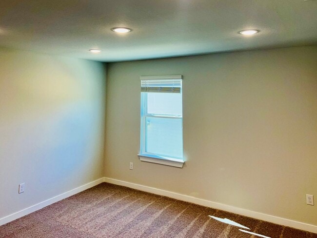 Building Photo - 14607 Emerio Dr