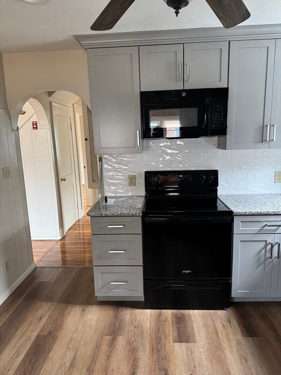 Building Photo - 324 Lowell St