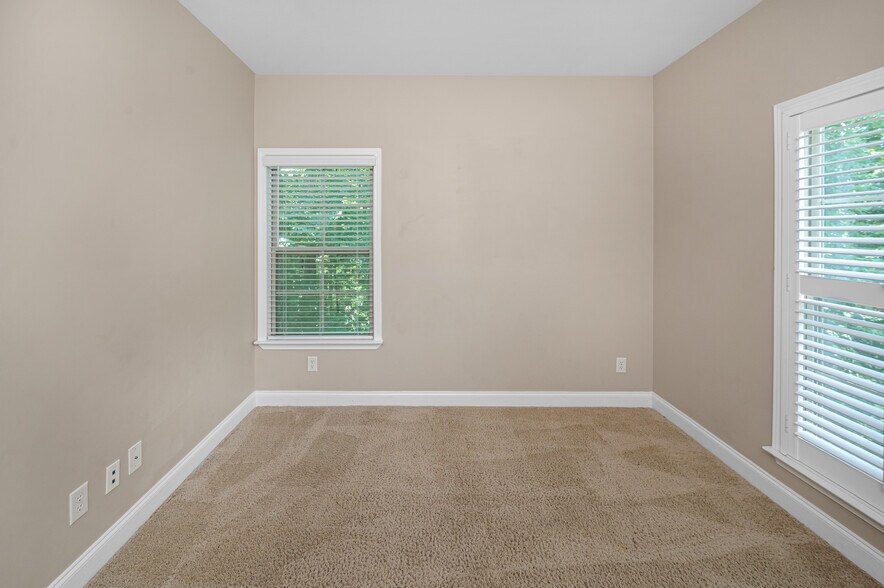 Building Photo - 12696 Alpine Cir