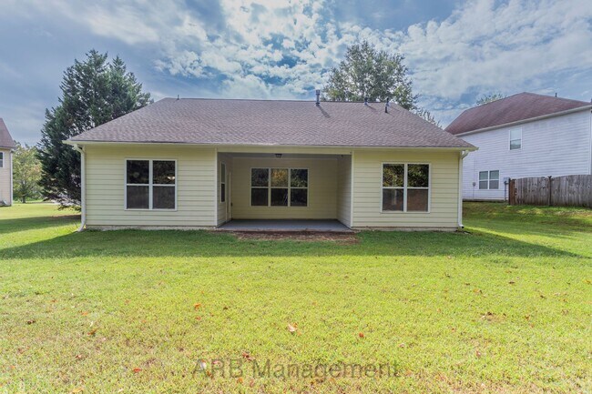 Building Photo - Charming 3-Bedroom Ranch in The Glen at St...