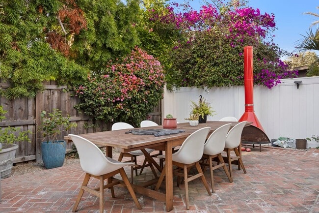 Building Photo - Ventura | Pierpont | 4 Bedroom + 3 Bathroom