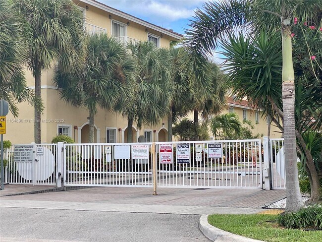 Building Photo - 2032 NE 167th St  3-134 North Miami Beach ...