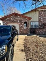 Building Photo - 118 S Mary Etta St