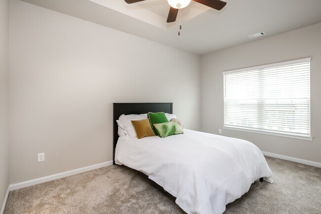 Building Photo - 216 Riley Cir