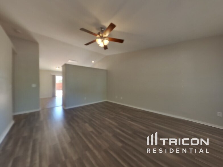 Building Photo - 18196 Almondleaf Ct