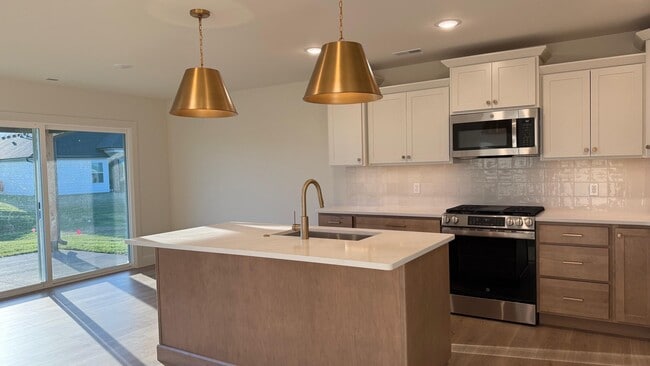 Building Photo - 5313 Makana Ln