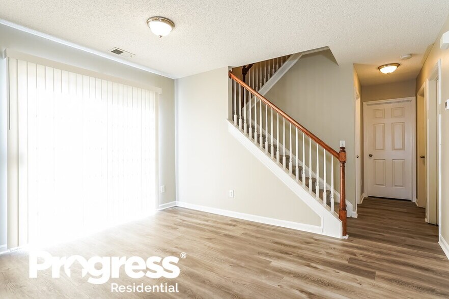 Building Photo - 6004 Silkwater Ct