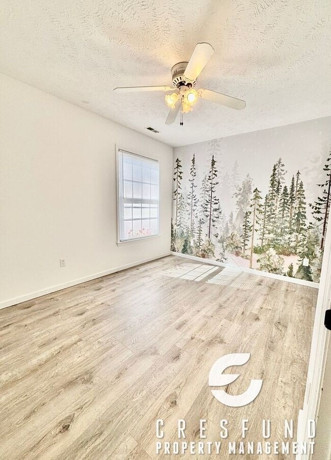 Building Photo - 4 Bed, 2.5 Bath - MINUTES FROM FORT LIBERT...