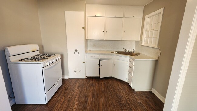 Building Photo - 3 Bedroom 1 Bath Home in Great Neighborhood!