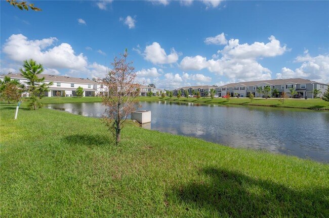 Building Photo - 16701 Maude Dr