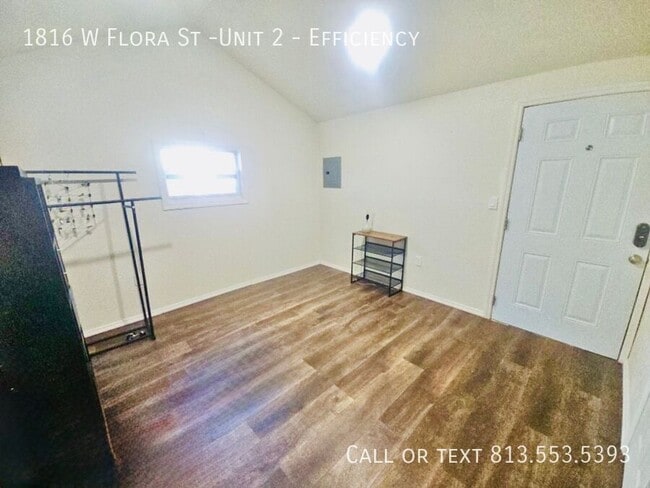 Building Photo - 1816 W Flora St