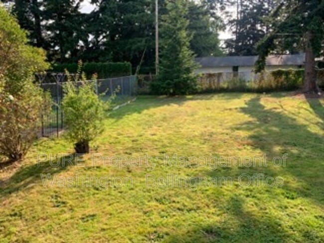 Building Photo - 1350 Mitchell Ave