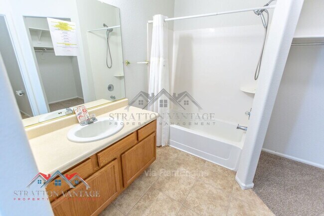 Building Photo - 4149 E Azurite Rd