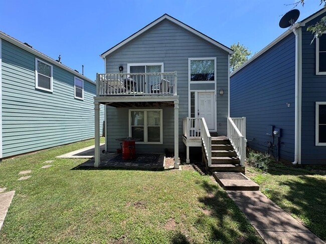 Building Photo - 113 Rush Haven
