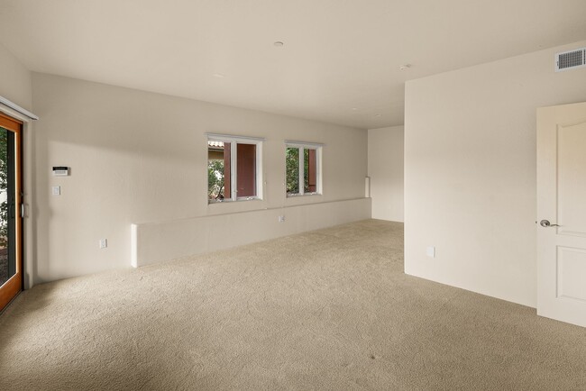 Building Photo - Unfurnished, 1-year long-term rental