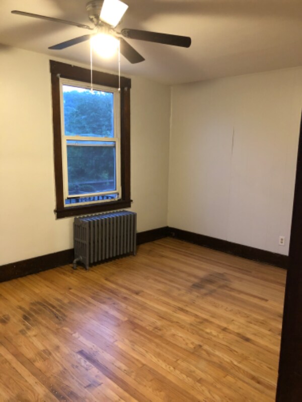 Building Photo - 700 Airbrake Ave