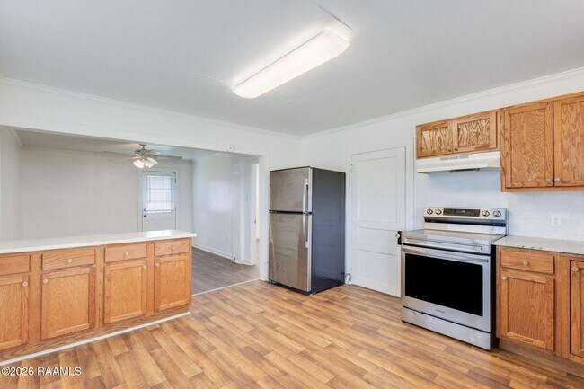 Building Photo - 866 Mouton Rd