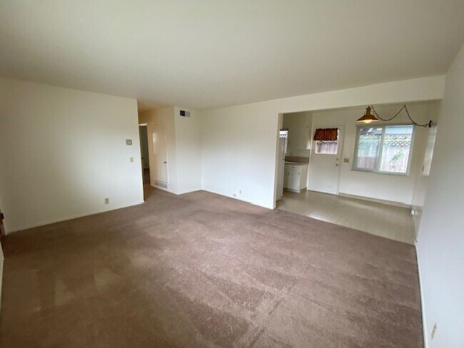 Building Photo - 306 Lobos Ave