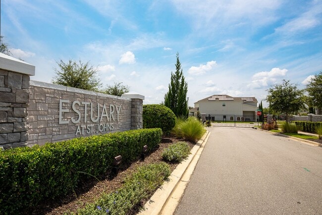 Building Photo - AMAZING 3/4 GORGEOUS HOME IN GATED COMMUNI...