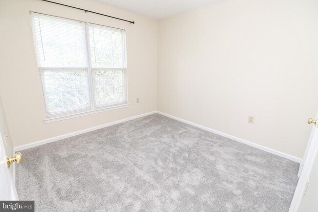 Building Photo - 2506 Weston Ct