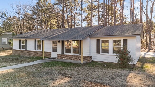 Building Photo - 620 Starling Way