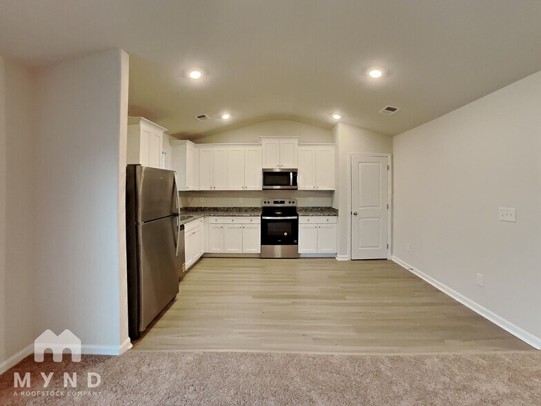 Building Photo - 327 Taverners Ln