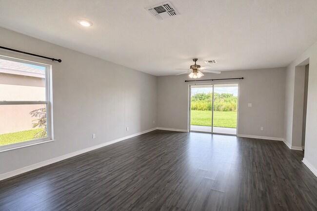 Building Photo - 4/2/2 Single Family Home in Celebration Pointe!