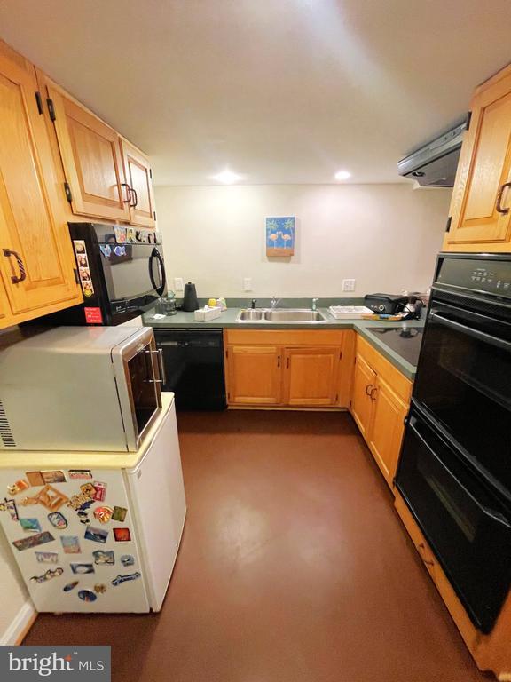 Building Photo - 13209 Lantern Hollow Dr