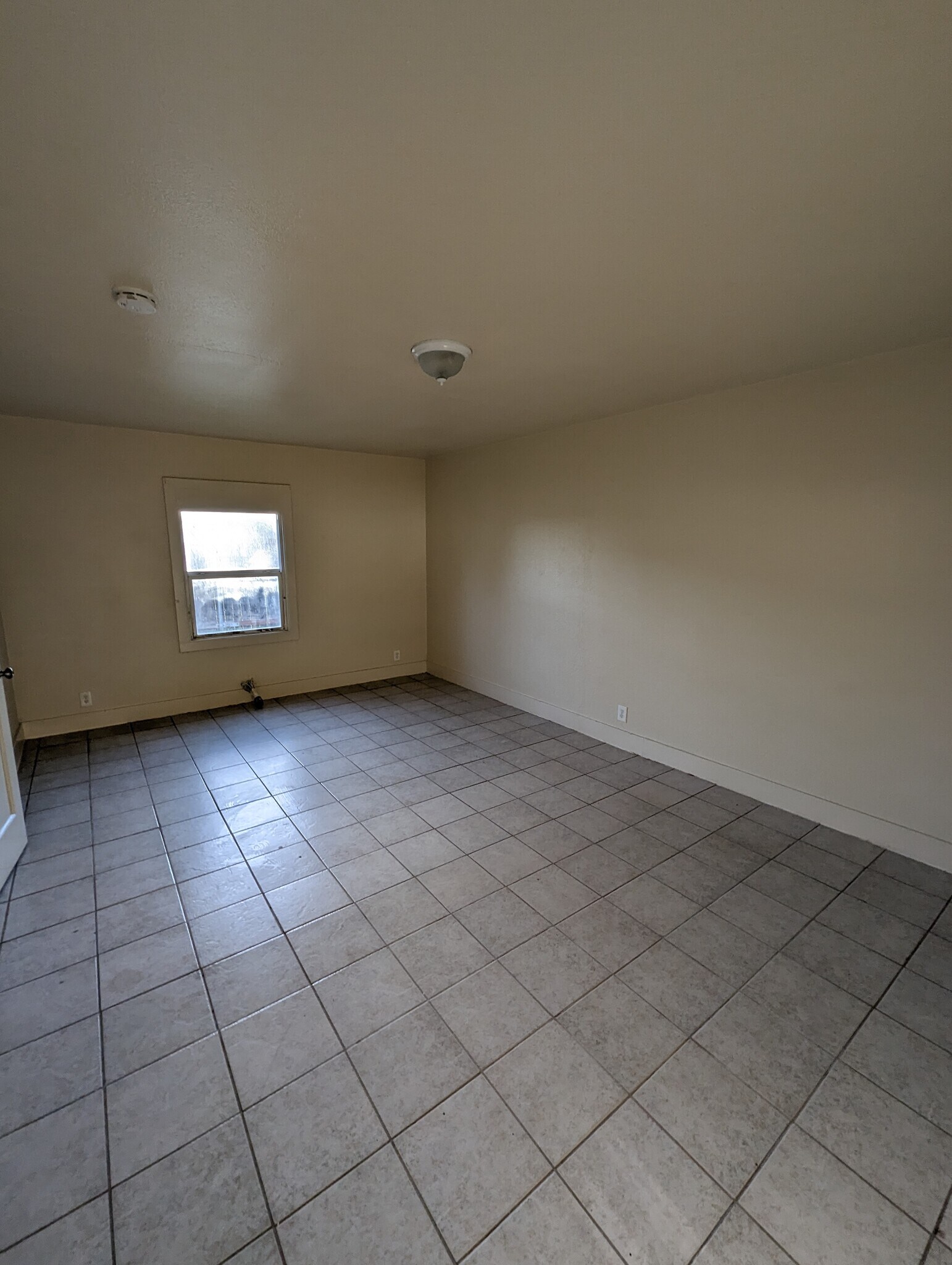 Bedroom - 11200 CA-99