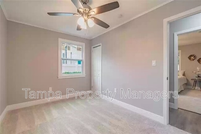 Building Photo - 5408 5th Ave N