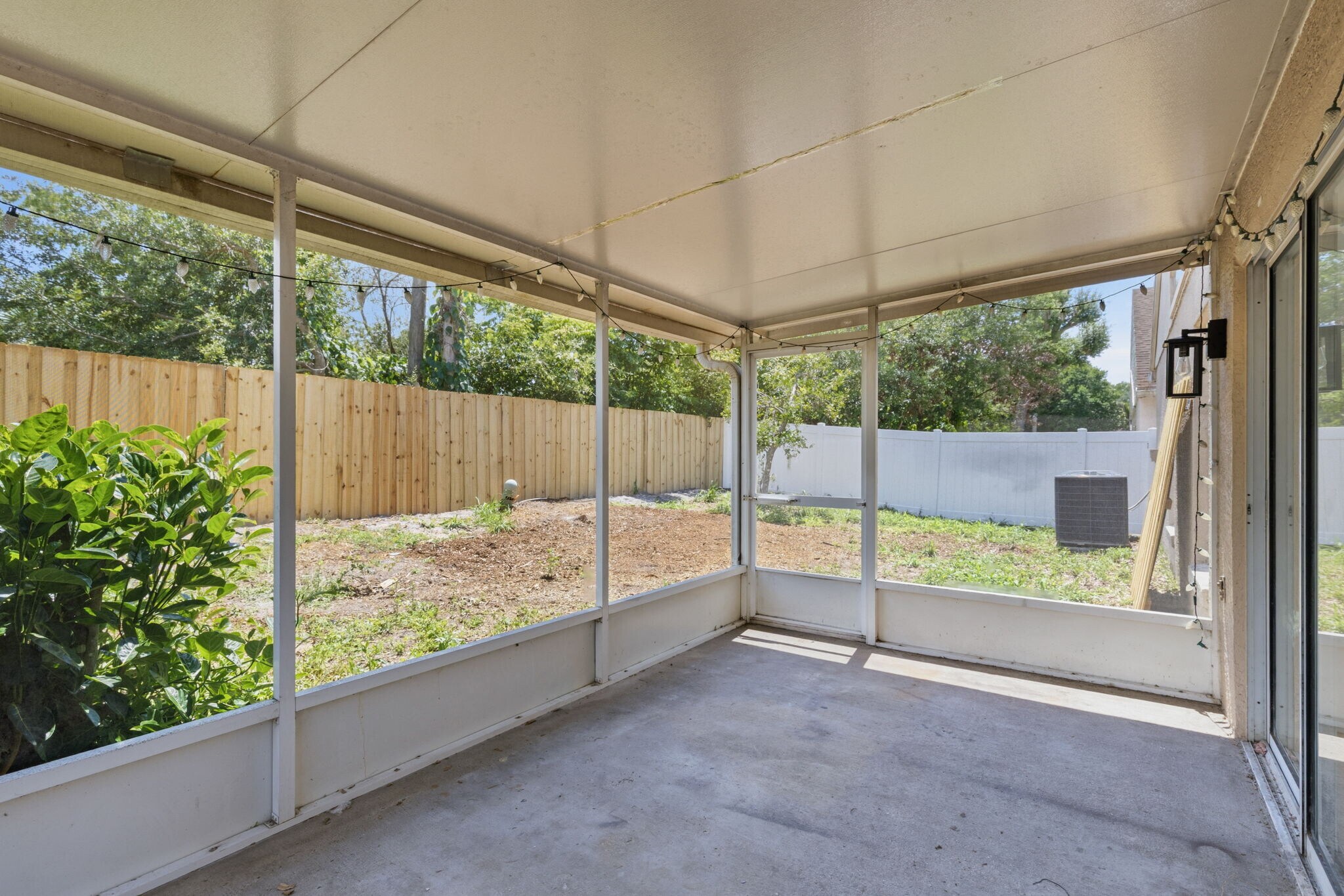 Building Photo - 8026 Waldorf Ct