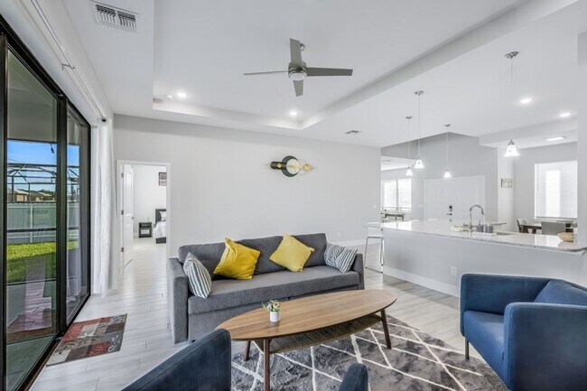 Building Photo - Charming 3BR House in Cape Coral