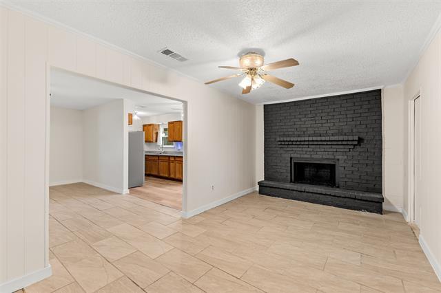 Building Photo - 929 Meadow Mead Dr