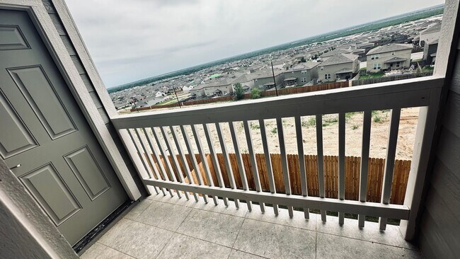 Building Photo - Newly Built Duplex on the Far West Side!
